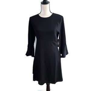 Lulu’s Center of Attention Flounce Sleeve | Size Medium
